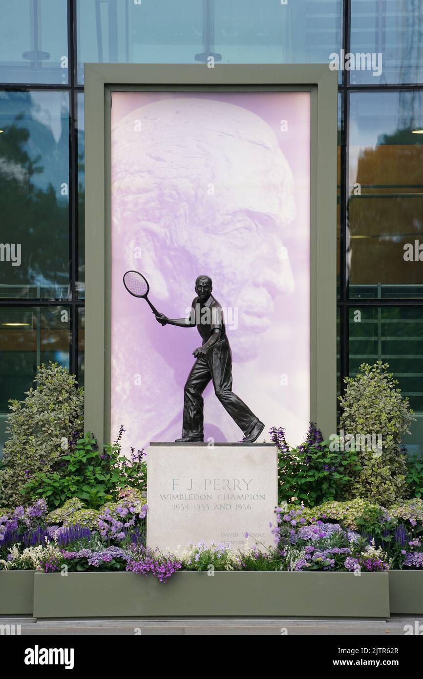 Statua di Fred Perry all'All England Tennis Club ai Campionati di Wimbledon Foto Stock