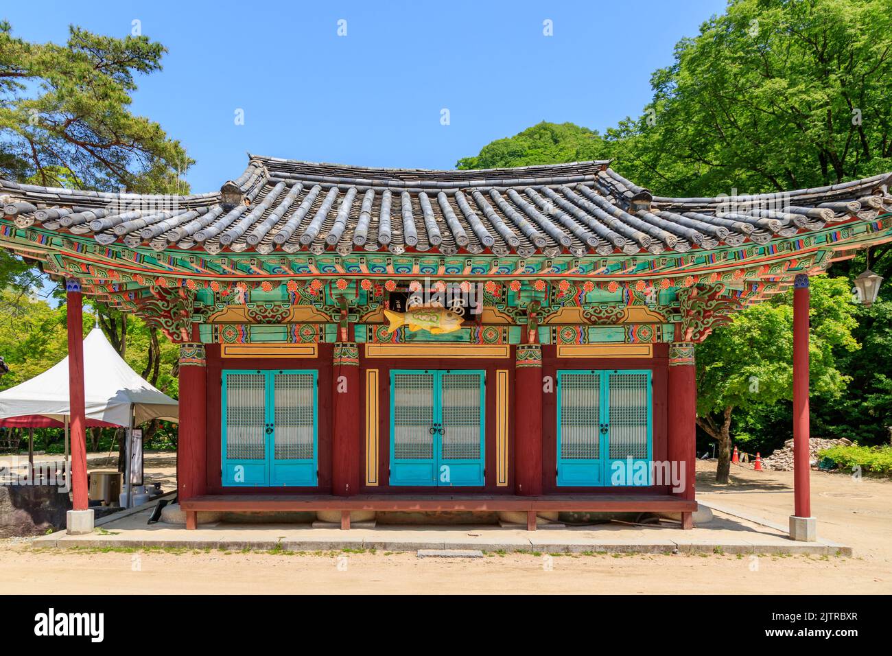 Jangseong-gun, Jeollanam-do, Repubblica di Corea - 4 maggio 2022: Un paesaggio di un tempio tradizionale coreano. Tempio tradizionale Baekyangsa. Foto Stock