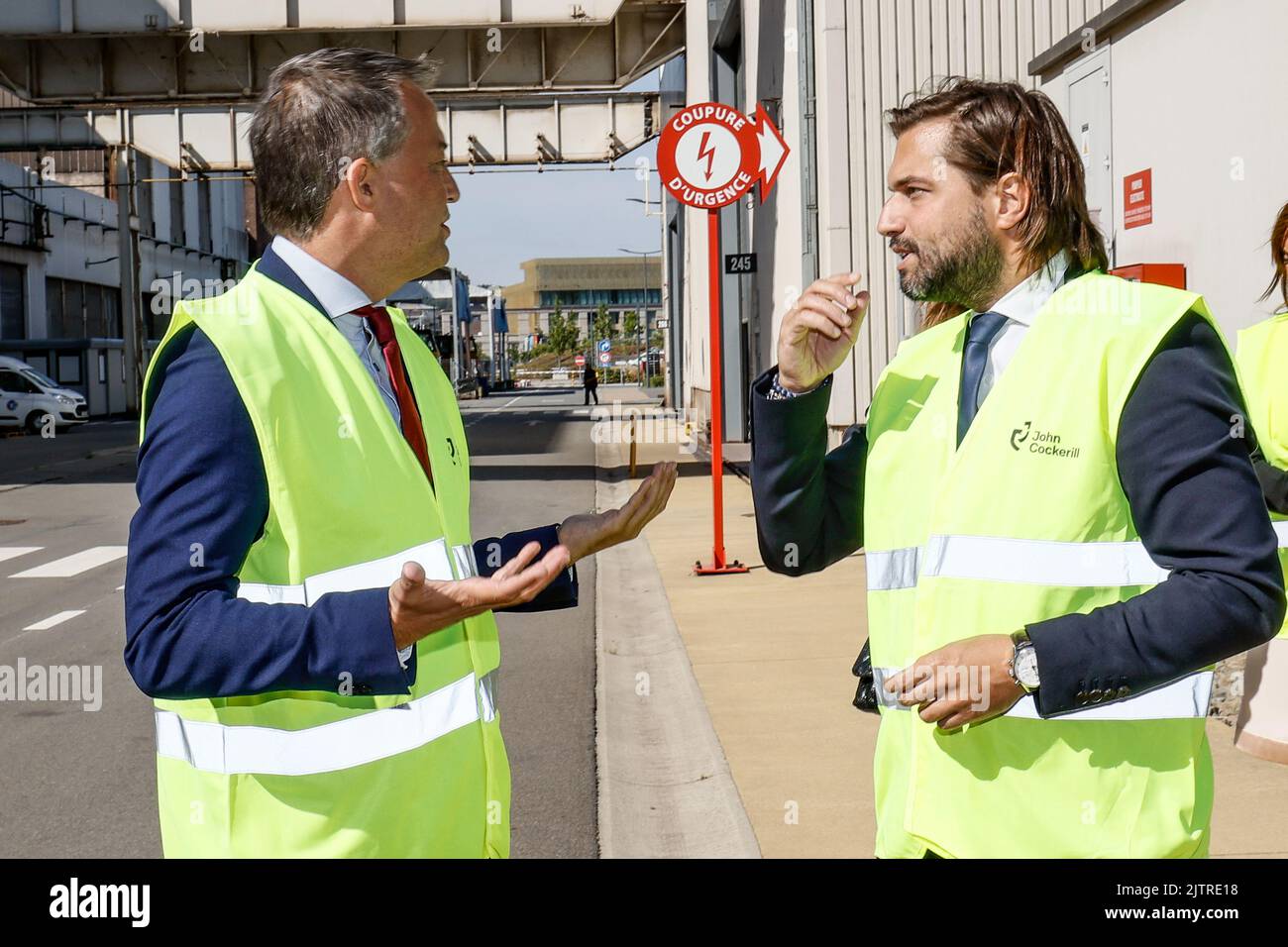 Il presidente di Open VLD Egbert Lachaert e il presidente del signor Georges-Louis Bouchez visitano il sito di Cockerill a Seraing, giovedì 01 settembre 2022. I presidenti dei due partiti liberali visitano l'azienda per parlare e conoscere il futuro dell'industria, dell'innovazione e del riscaldamento globale o del cambiamento climatico. FOTO DI BELGA BRUNO FAHY Foto Stock