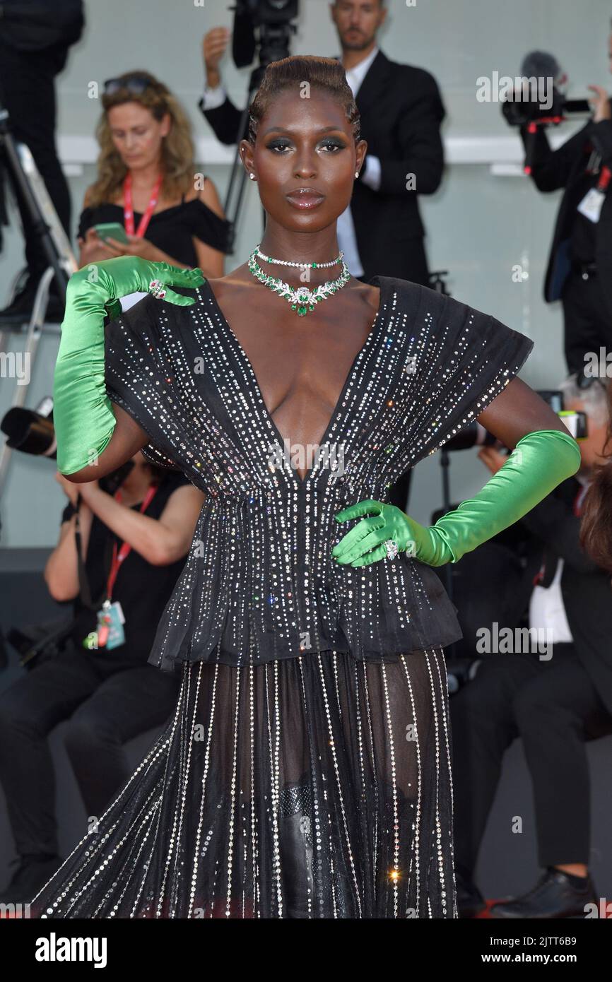Jodie Turner-Smith partecipa alla cerimonia del "rumore bianco" e alla cerimonia di apertura del tappeto rosso al 79th° Festival Internazionale del Cinema di Venezia, il 31 agosto 2022 a Venezia. Foto: Paolo Cotello/imageSPACE/MediaPunch Foto Stock