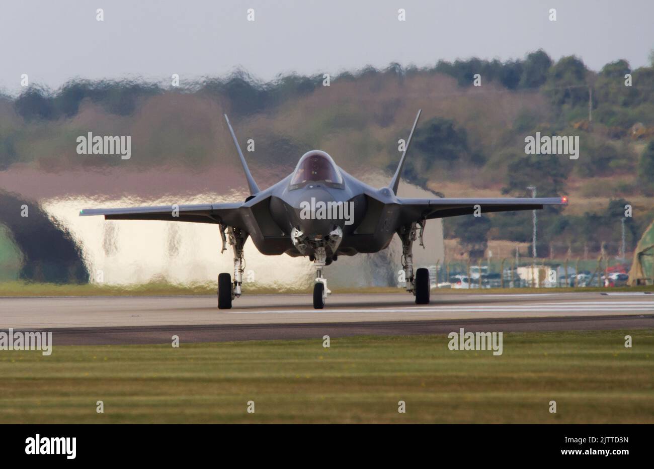 USAFE F35-A Lightning 2, atterraggio e tassamento a RAF Lakenheath, 1st giugno 2022 Foto Stock