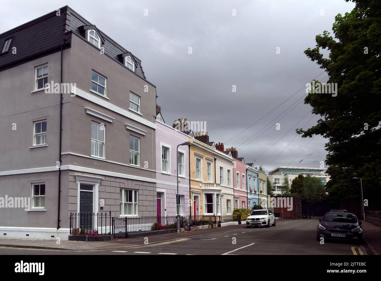 Bute Esplanade, Cardiff Bay 2022. Sviluppo attraente. Terrazza residenziale Foto Stock