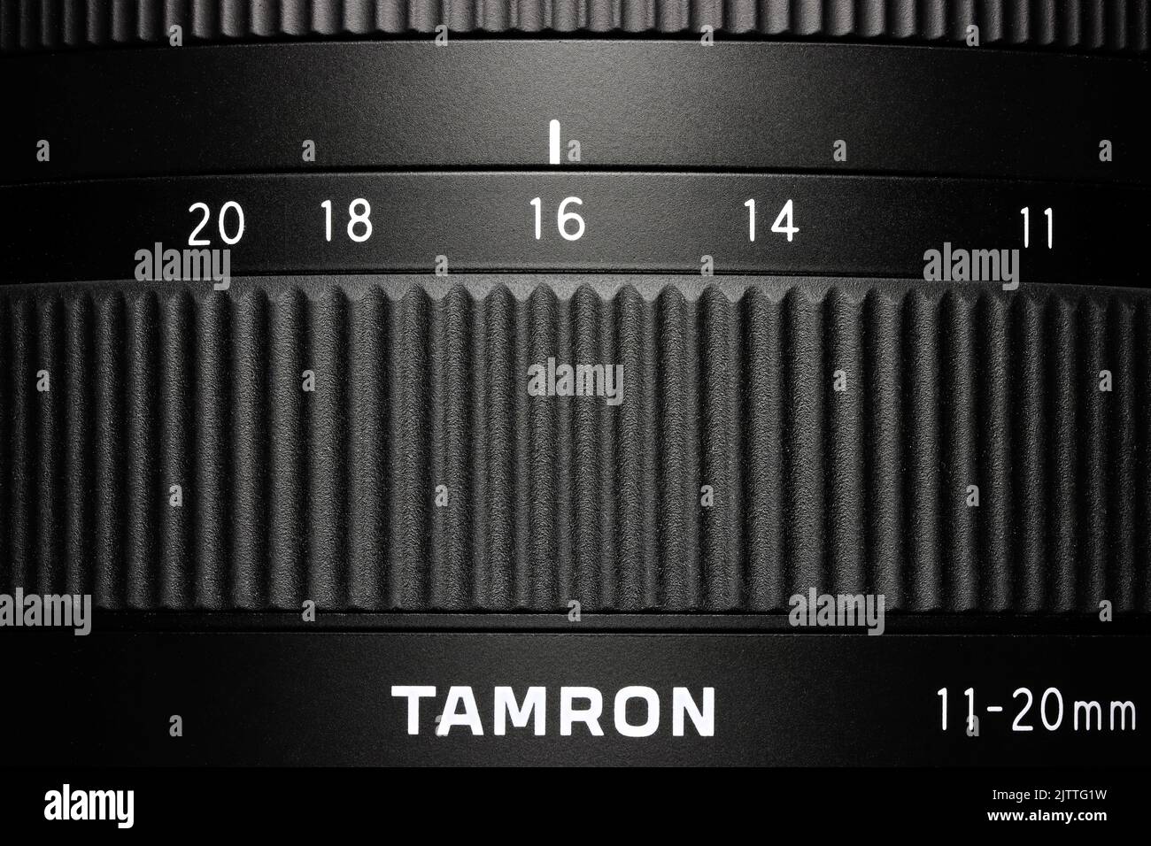 Obiettivo zoom ultra-grandangolare Tamron 11-20mm F/2,8 di III-A RXD con lunghezza focale di 11 mm Foto Stock