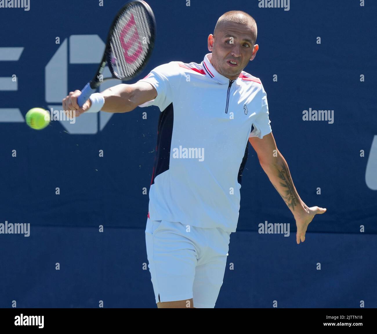 1 settembre 2022: Daniel Evans (GBR) ha sconfitto James Duckworth (AUS) 6-3, 6-2, 4-6, 6-4, al US Open in corso di gioco al Billie Jean King Ntional Tennis Center di Flushing, Queens, New York/USA © Grace Schultz/CSM Foto Stock