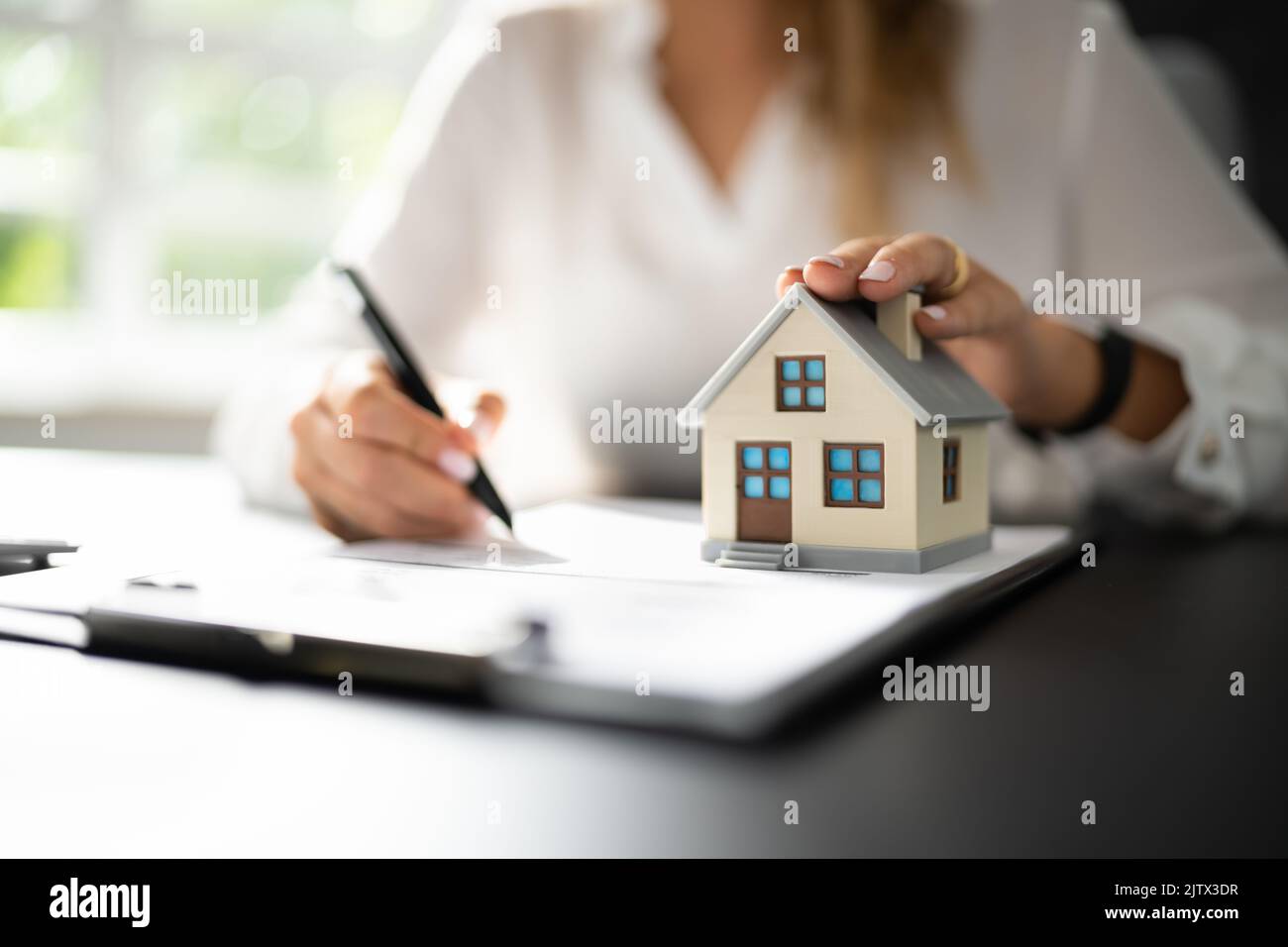 Agenzia immobiliare. Ipoteca e vendita di immobili Foto Stock