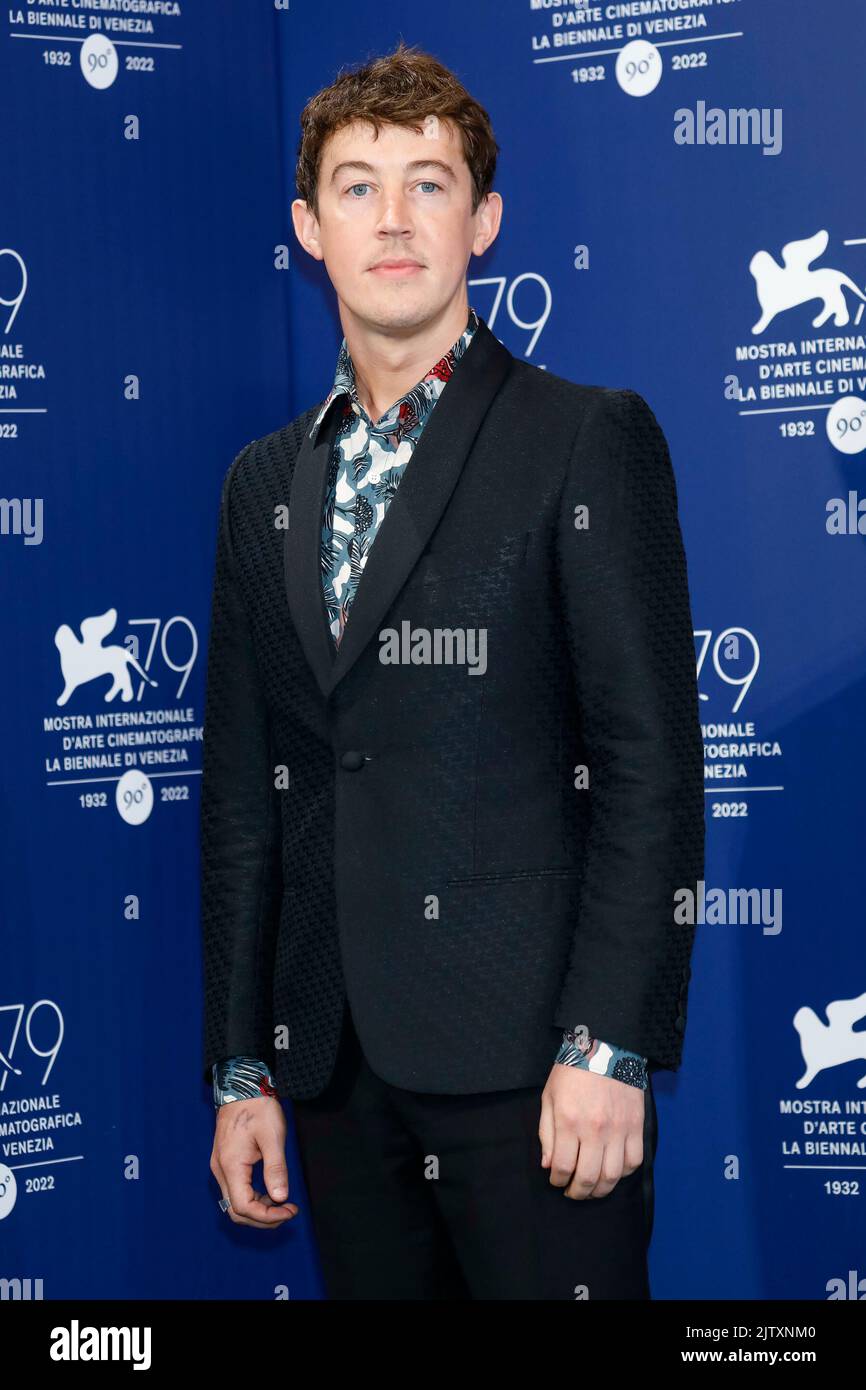 Alex Sharp si presenta alla fotocellula di 'Living' durante il 79th° Festival Internazionale del Cinema di Venezia al Palazzo del Casino sul Lido di Venezia, il 01 settembre 2022. Foto Stock