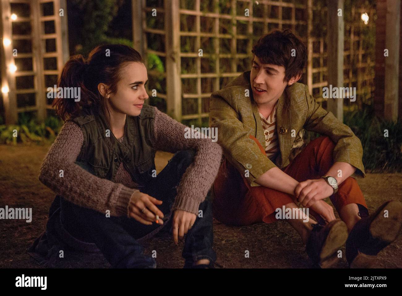 All'anno del Bone : 2017 USA Direttore : Marti Noxon Lily Collins, Alex Sharp Foto Stock