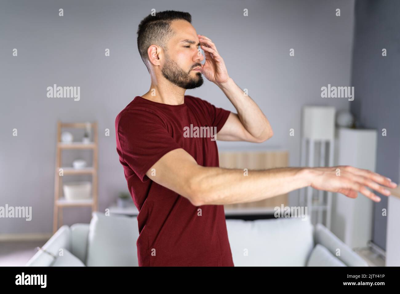 Vertigini BPPV disordini vestibolari. Neurite dell'equilibrio della testa Foto Stock