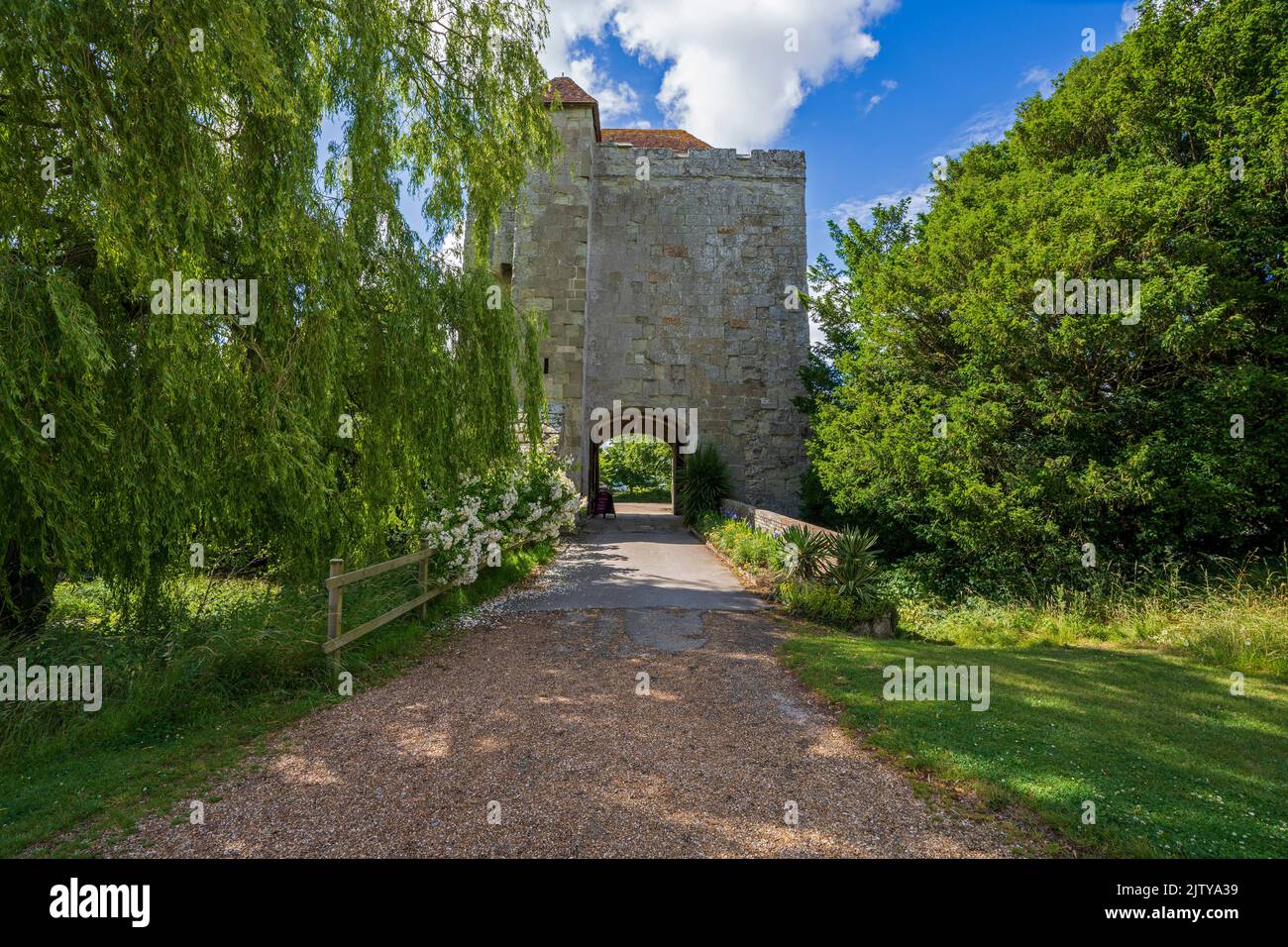 L'ingresso gatehouse a Michelham Priory, East Sussex, Regno Unito Foto Stock