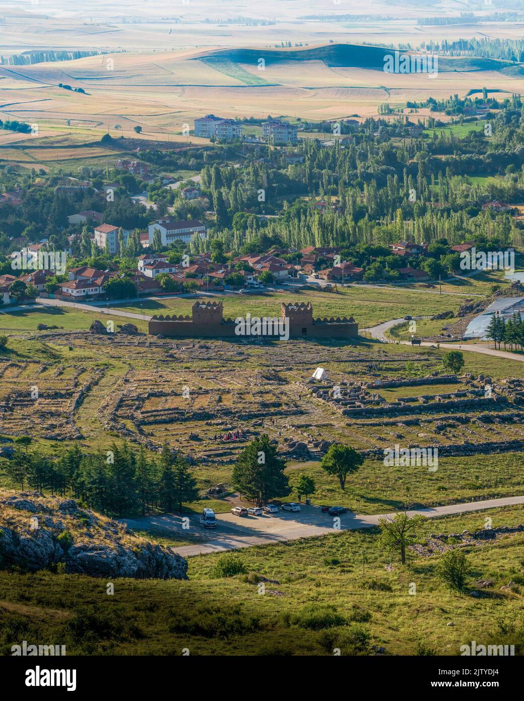 La vista verticale di Hattusa era la capitale dell'Impero ittita nella tarda età del bronzo. Le sue rovine si trovano vicino alla moderna Bogazkale. Corum, Turchia. Foto Stock