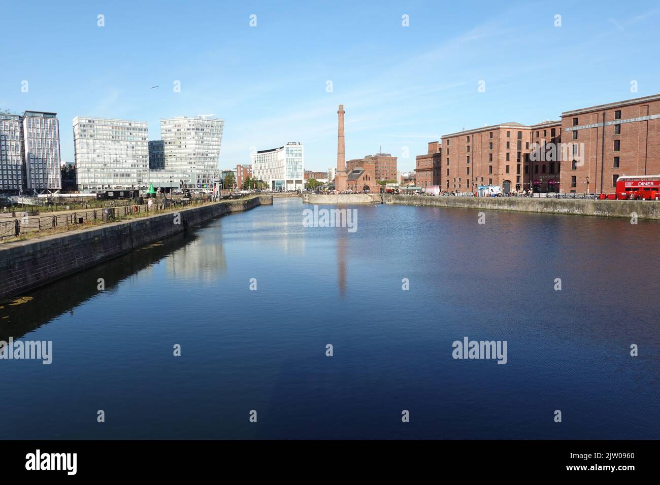 Canning Dock pompiere e camino, Liverpool banchine, Merseyside, Regno Unito Foto Stock