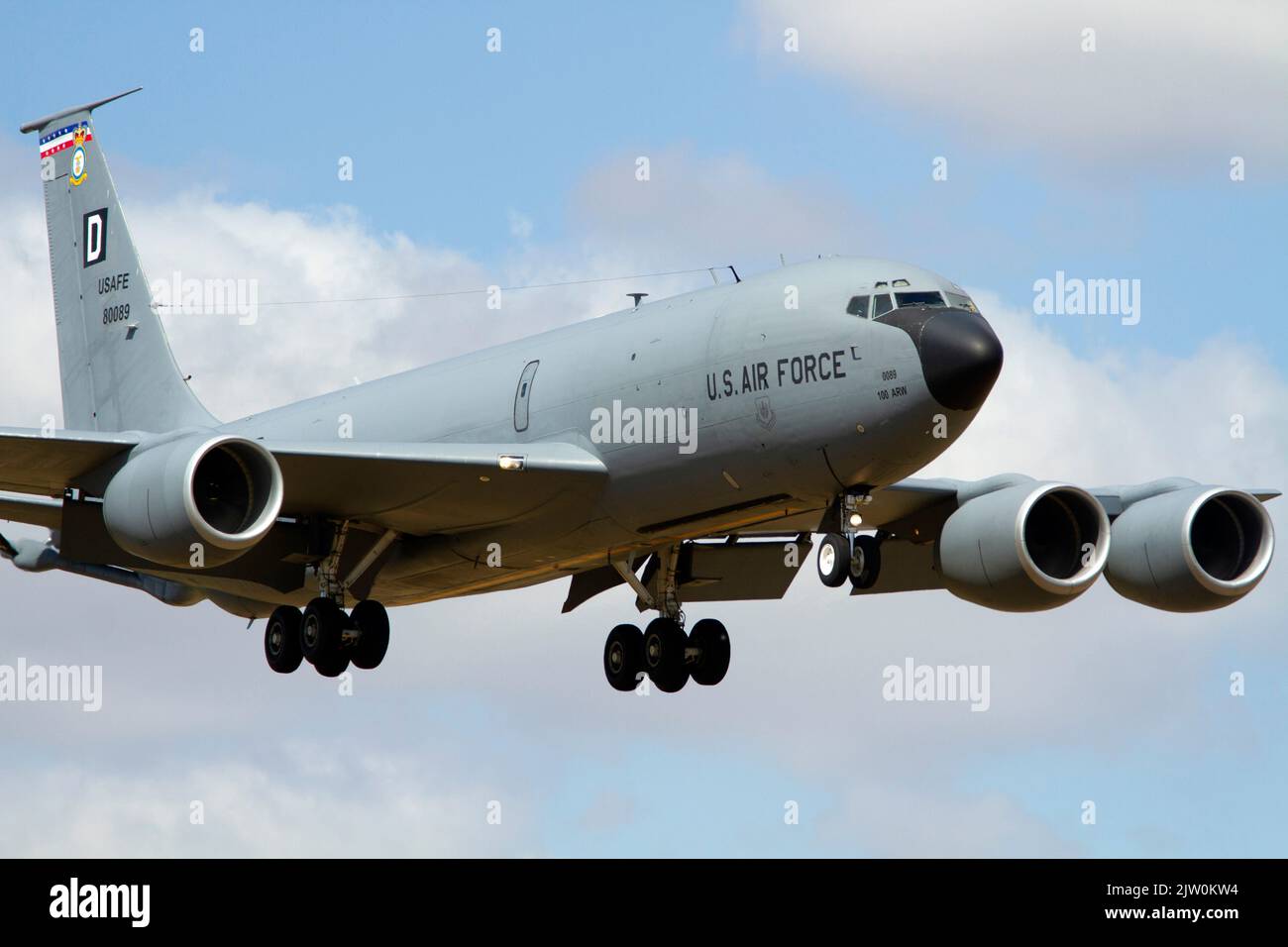 Boeing KC-135T 55-0089 sbarco in data R10 RAFMildenhall 18th agosto 2022, Mildenhall, Regno Unito Foto Stock