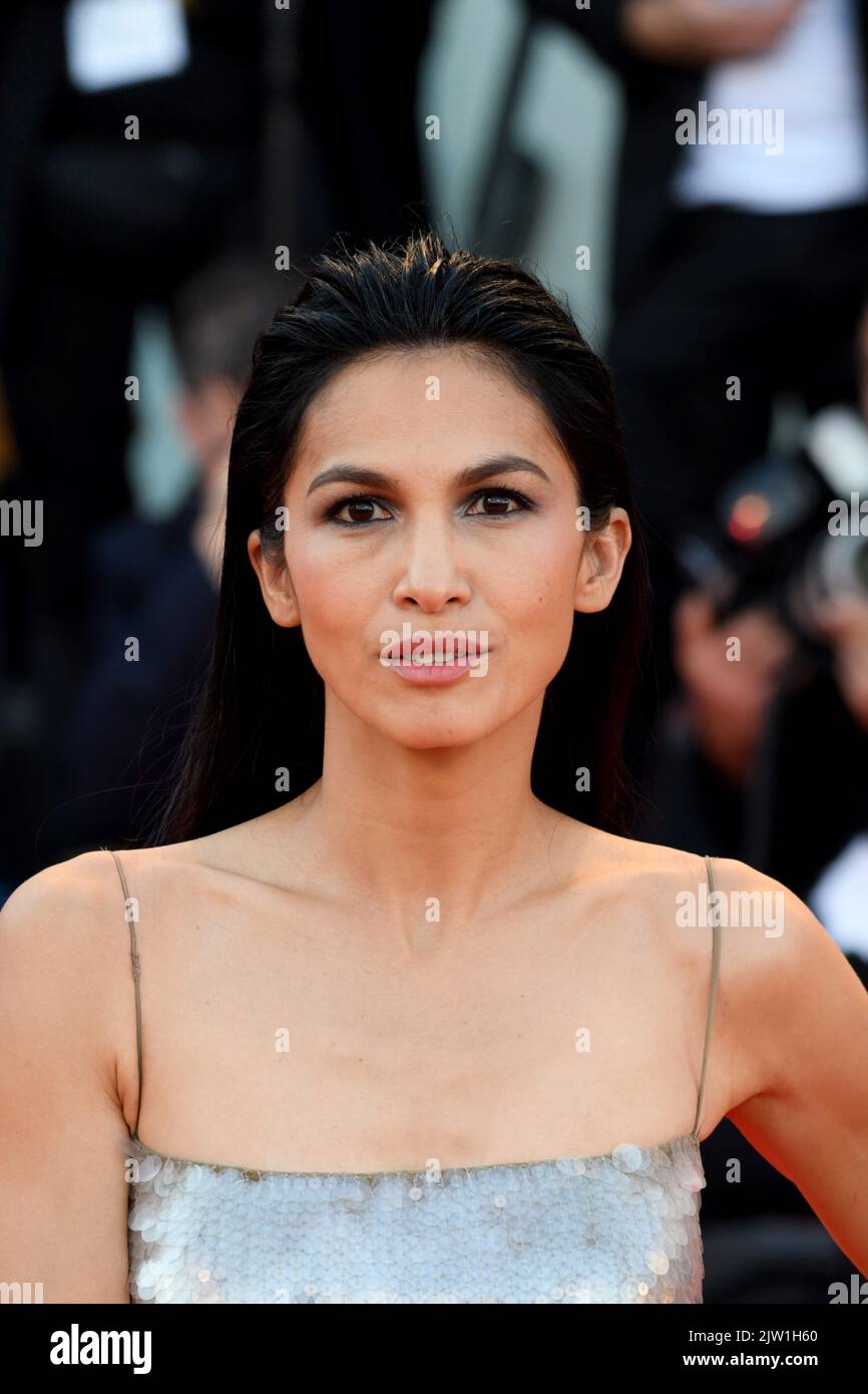 Venezia, 79th Venice Film Festival 2022, terza Serata - Red Carpet del Film Bones and all. Nella Foto Elodie Yung Foto Stock