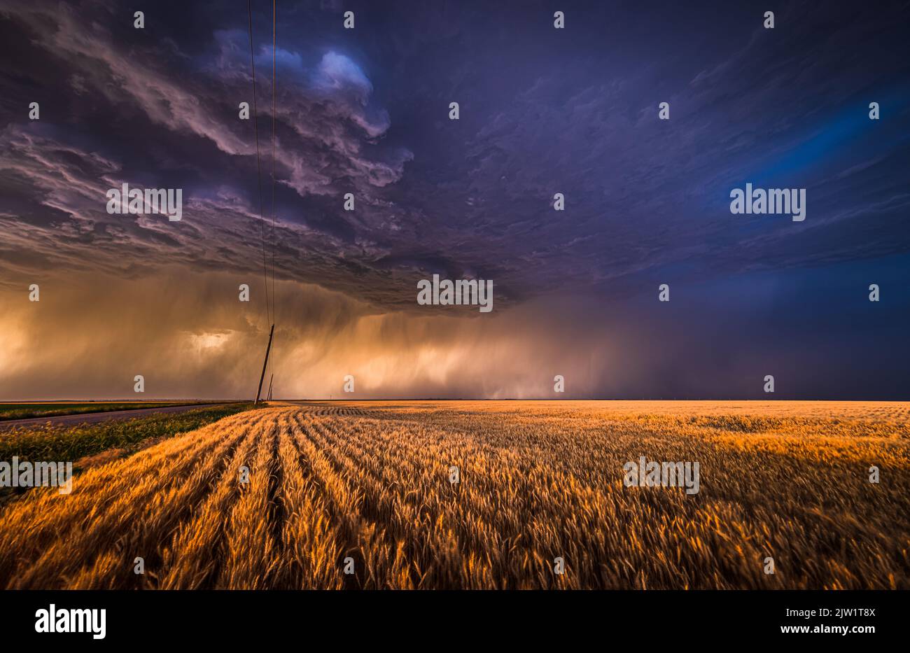 Storrmy fattoria paesaggio vicino Grinnell, Kansas Foto Stock