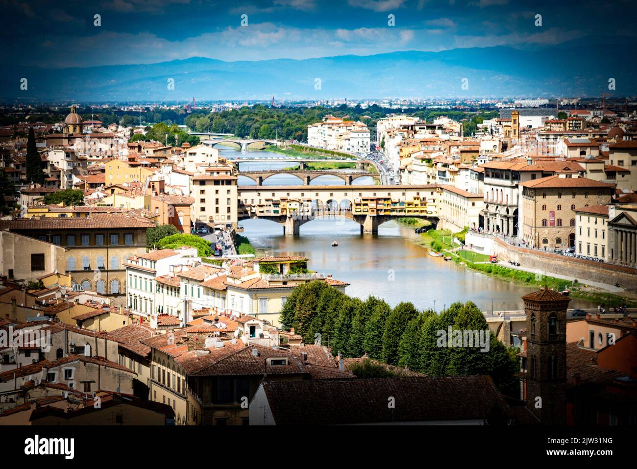 Florencia Italia 01/09/2022 / Reportaje de Florencia sus puentes catedrales panorámicas de la ciudad Foto Stock