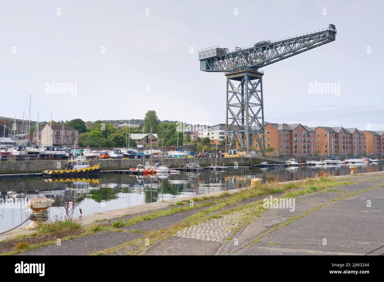 Gru a Port Glasgow al James Watt Dock Foto Stock