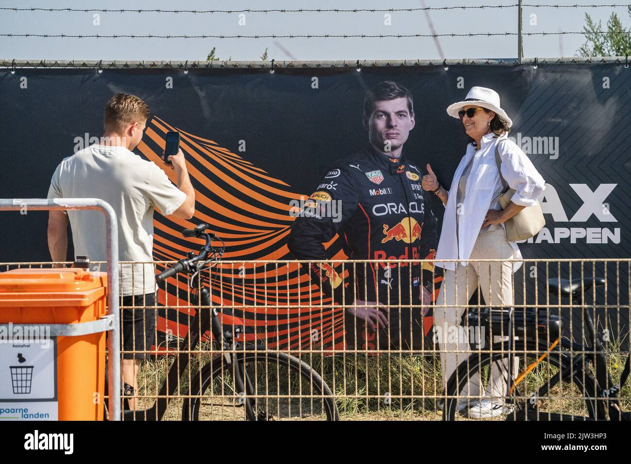 2022-09-03 14:55:38:19 ZANDVOORT - visitatori in giro per il circuito di Zandvoort dove il Gran Premio dei Paesi Bassi F1 si terrà questo fine settimana. ANP JEROEN JUMELET olanda fuori - belgio fuori Foto Stock
