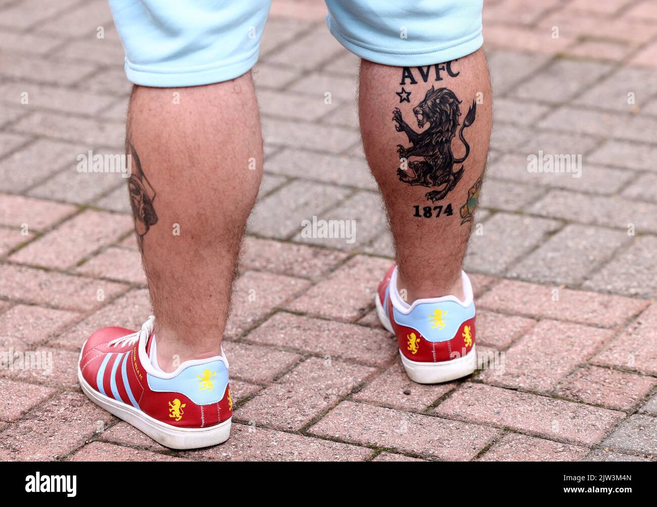 Birmingham, Regno Unito. 3rd settembre 2022. Un fan di Aston Villa prima della partita della Premier League al Villa Park, Birmingham. L'immagine di credito dovrebbe essere: Darren Staples / Sportimage Foto Stock