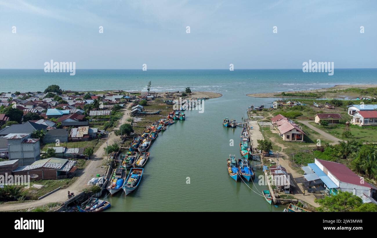 Vista aerea del porto di pesca, provincia di Aceh, Indonesia. Foto Stock