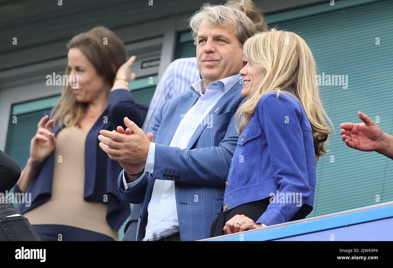 Londra, Inghilterra, 3rd settembre 2022. Todd Boehly, proprietario del Chelsea, festeggia dopo la partita della Premier League a Stamford Bridge, Londra. L'accreditamento dell'immagine dovrebbe leggere: Paul Terry / Sportimage Foto Stock