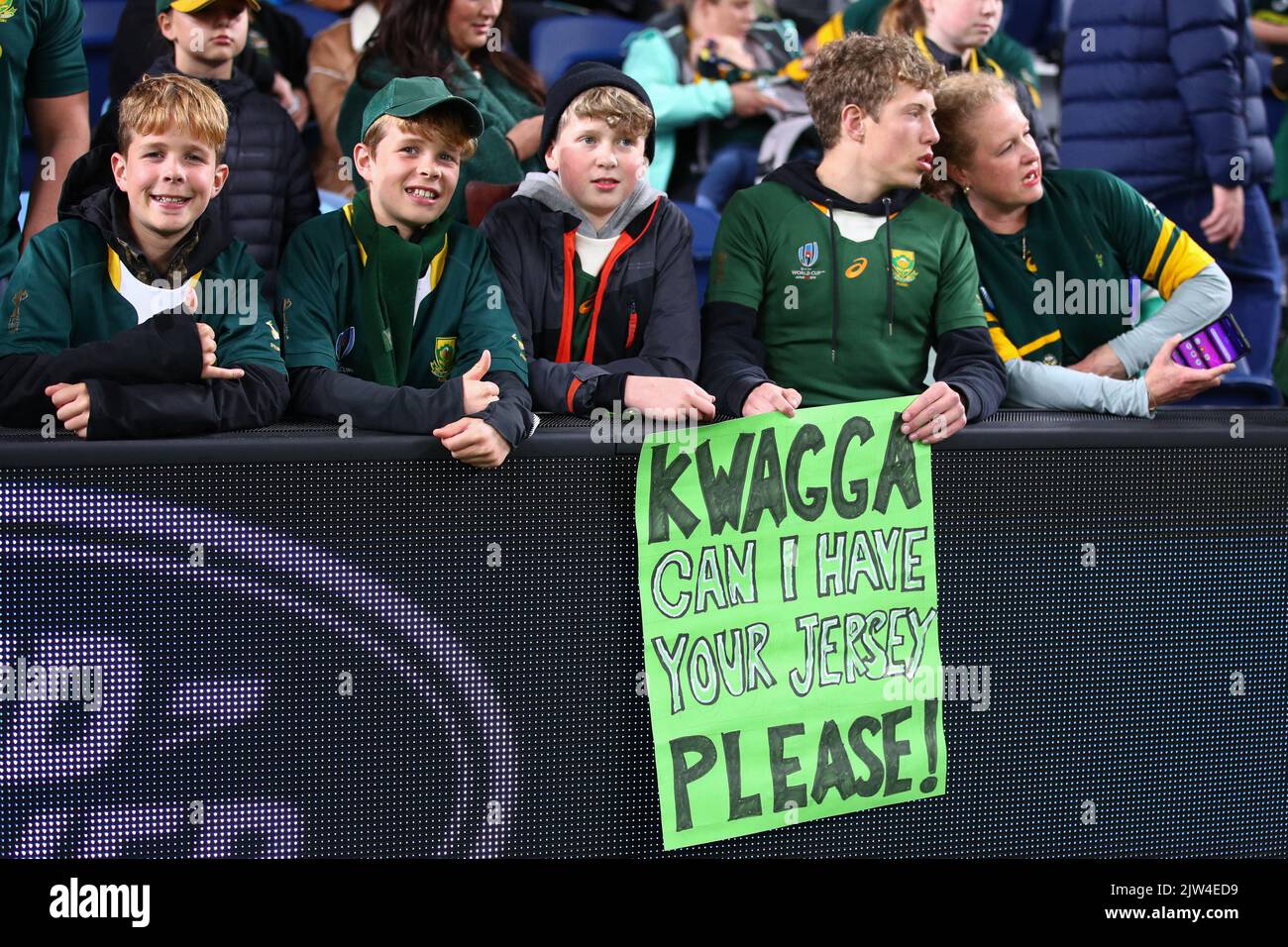 3rd settembre 2022; Allianz Stadium, Sydney, nuovo Galles del Sud, Australia; 2022 Campionato di rugby Etoro, Australia contro Sud Africa: I tifosi del Sud Africa fanno il tifo per la loro squadra Foto Stock