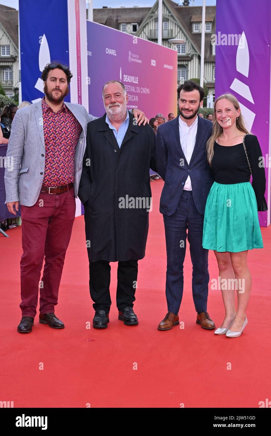 Jeremy Leroux, Bruno Icher, Niels Andersen partecipa alla proiezione di Armageddon Time durante il Deauville American Film Festival 48th a Deauville, in Francia, il 3 settembre 2022. Foto di Julien Reynaud/APS-Medias/ABACAPRESS.COM Foto Stock