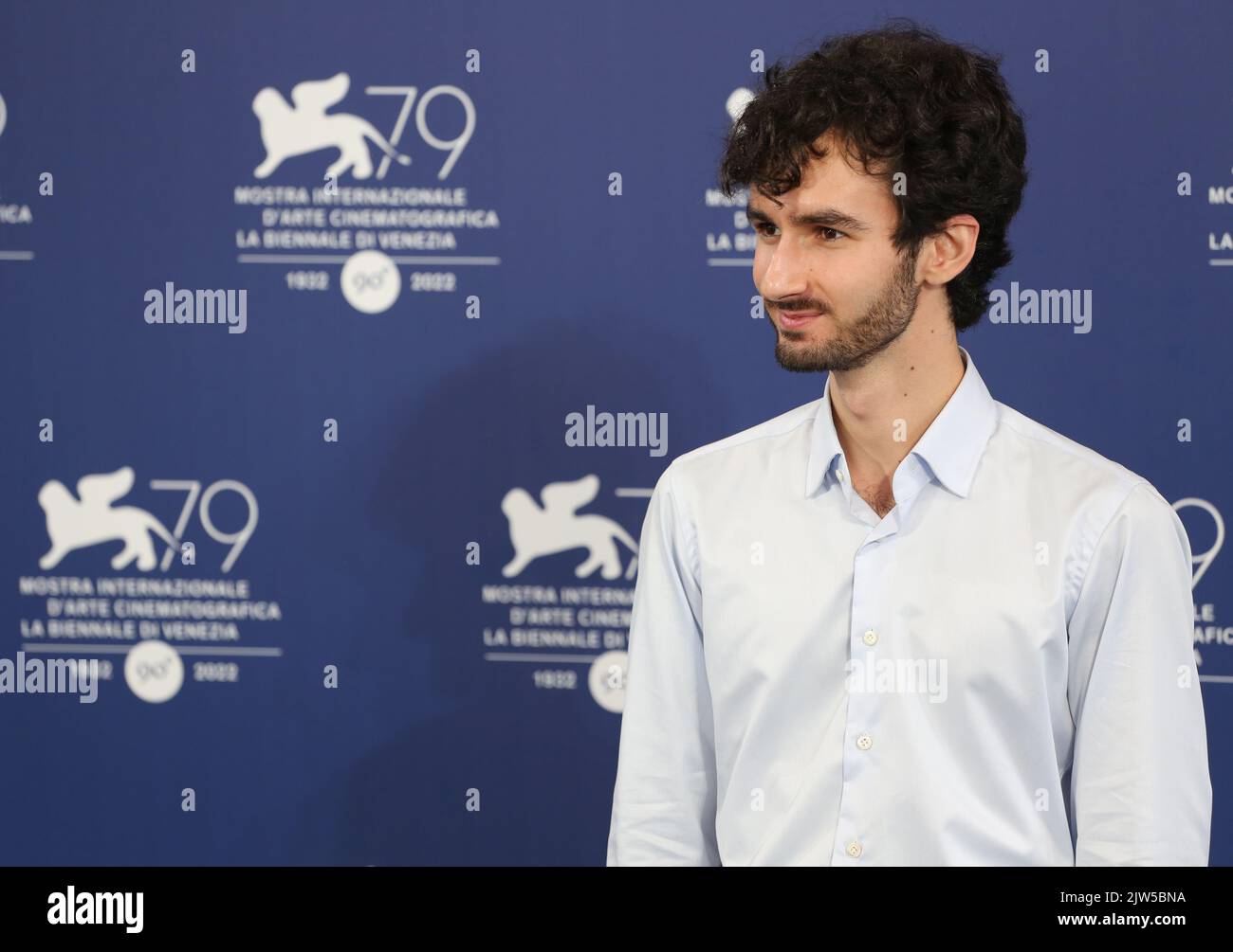 Venezia, Italia, 3rd settembre 2022, Pedro Osuna alla fotocellula per il film Argentina, 1985 al 79th° Festival di Venezia in Italia. Credit: Doreen Kennedy/Alamy Live News Foto Stock