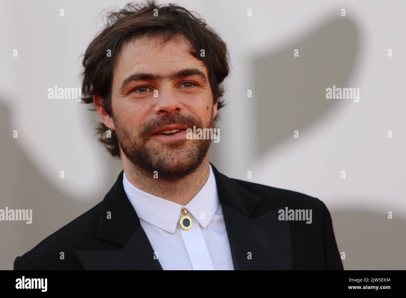 Italia, Lido di Venezia, 3 settembre 2022 : Peter Lanzani al tappeto Rosso 'Argentina 1985' al 79th° Festival Internazionale del Cinema di Venezia, il 3 settembre 2022 a Venezia. Foto © Ottavia da Re/Sintesi/Alamy Live News Foto Stock
