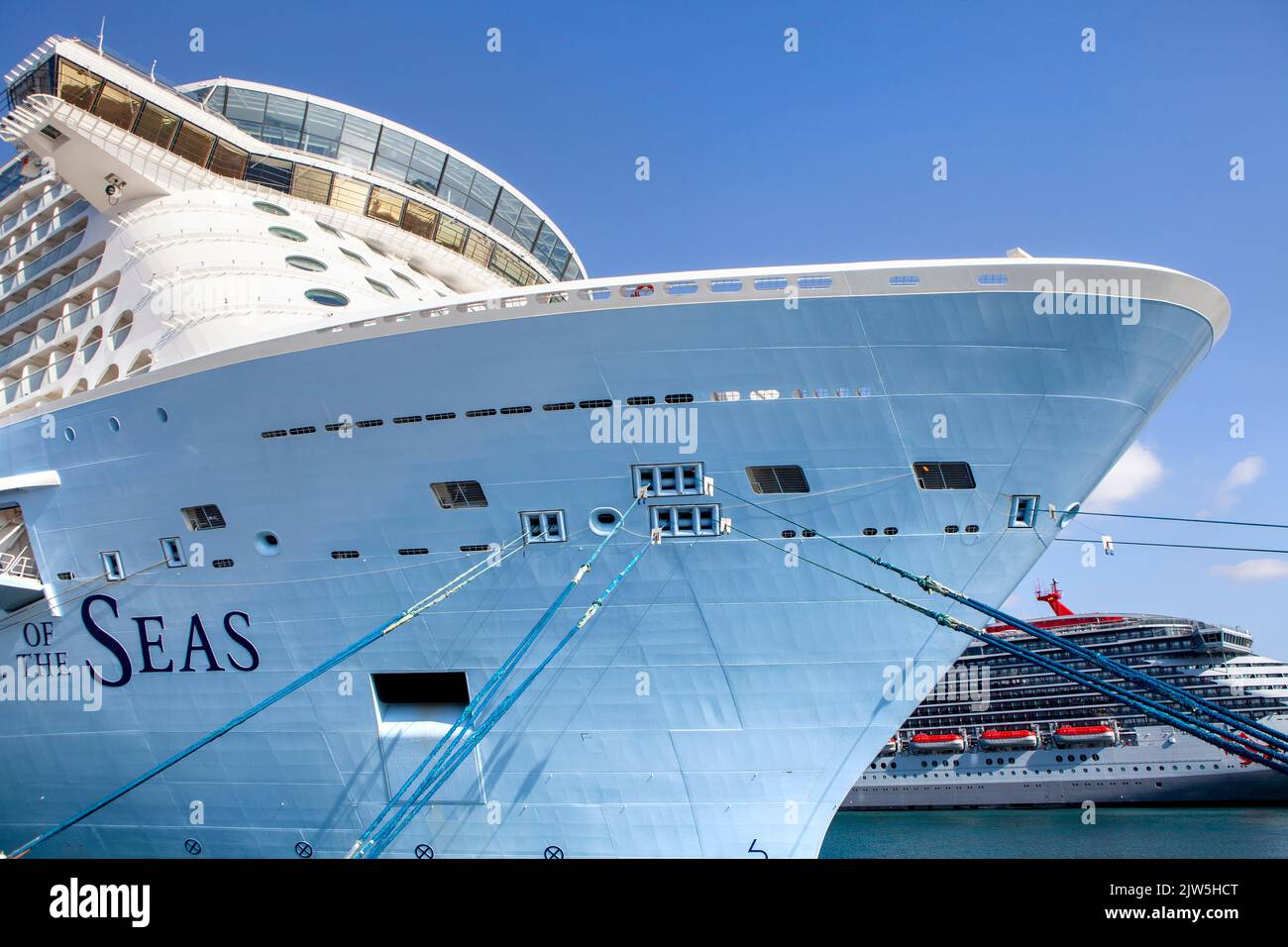Nave da crociera Royal Caribbean International Anthem of the Seas Quantum Class ormeggiata Foto Stock