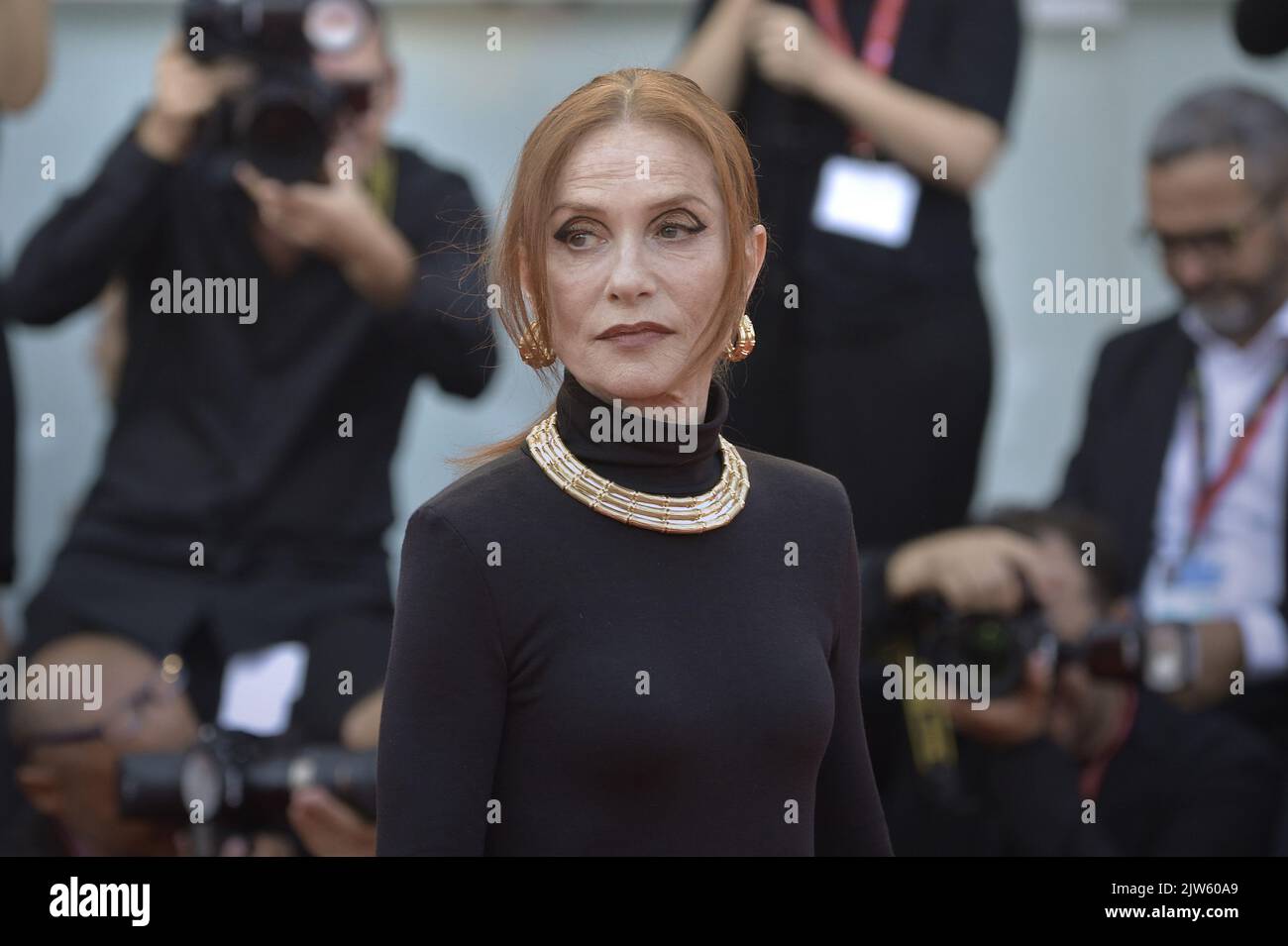 Sabelle Huppert partecipa al tappeto rosso 'Argentina, 1985' al 79th° Festival Internazionale del Cinema di Venezia, sabato 3 settembre 2022 a Venezia. Foto di Rocco Spaziani/UPI Foto Stock