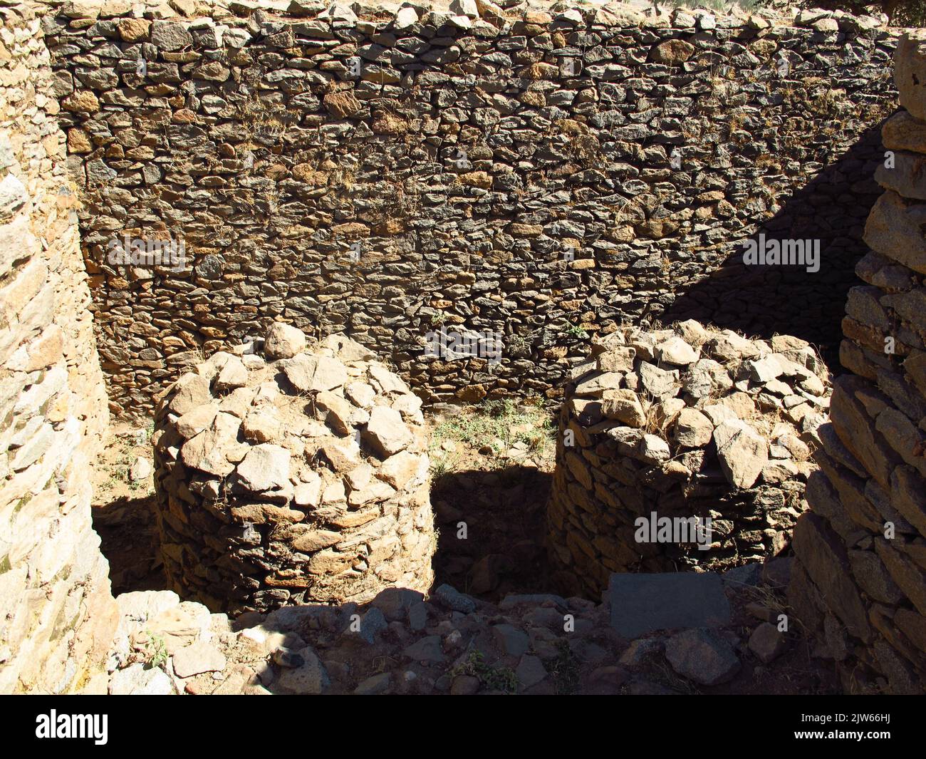 Rovine del palazzo nella città di Axum, Etiopia Foto Stock