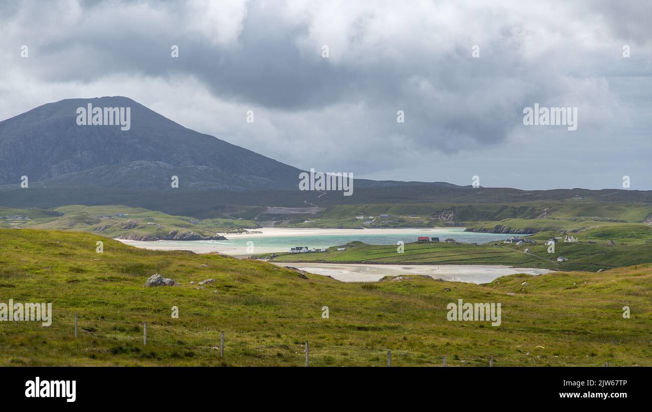 Vista sulle montagne di Uig Sands, Lewis, Isola di Lewis, Ebridi, Ebridi esterne, Western Isles, Scozia, Regno Unito, Gran Bretagna Foto Stock