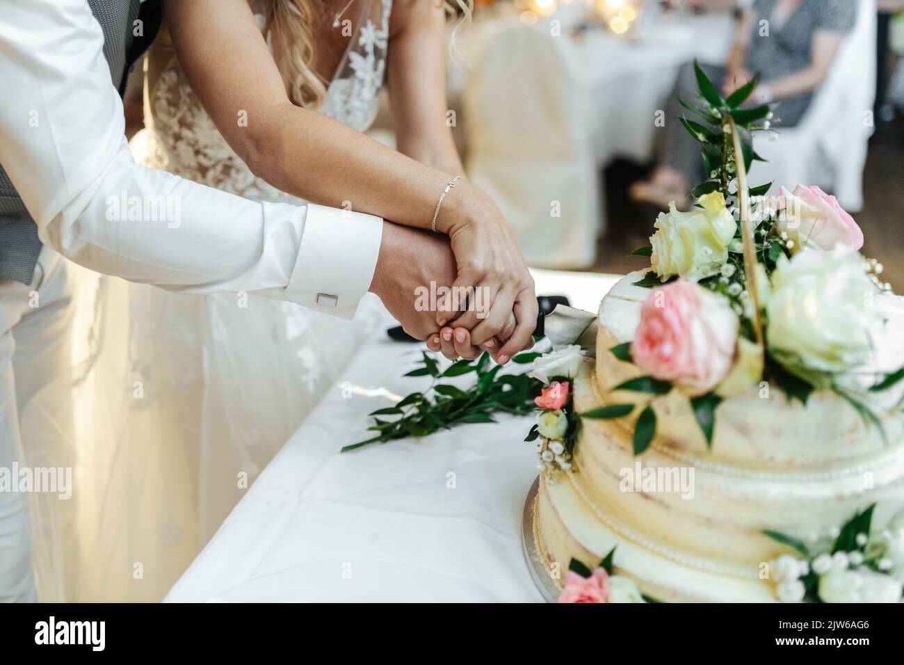 Bella torta di nozze di close-up Foto Stock