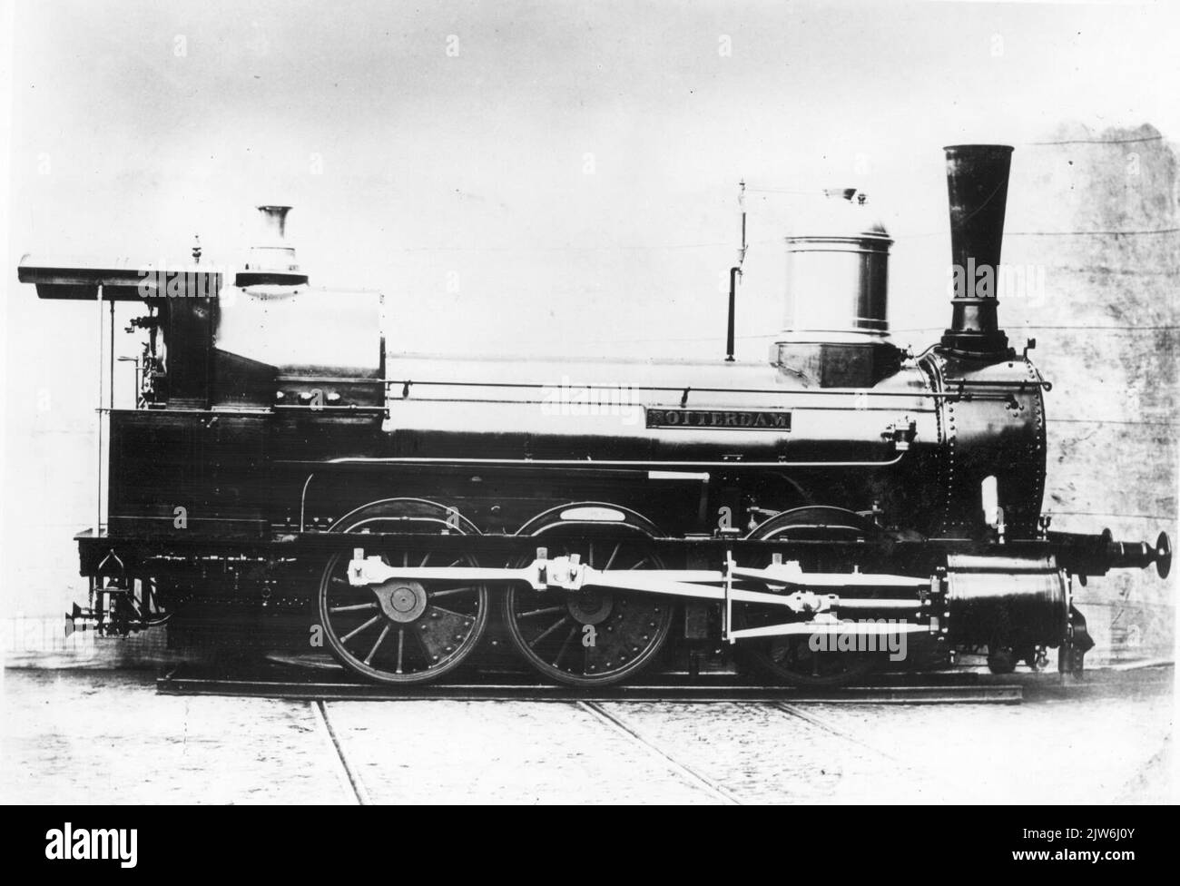 Immagine della locomotiva a vapore 'Rotterdam' dell'A.R. (Société Anonyme des Chemins de Fer d'Anvers à Rotterdam). Foto Stock