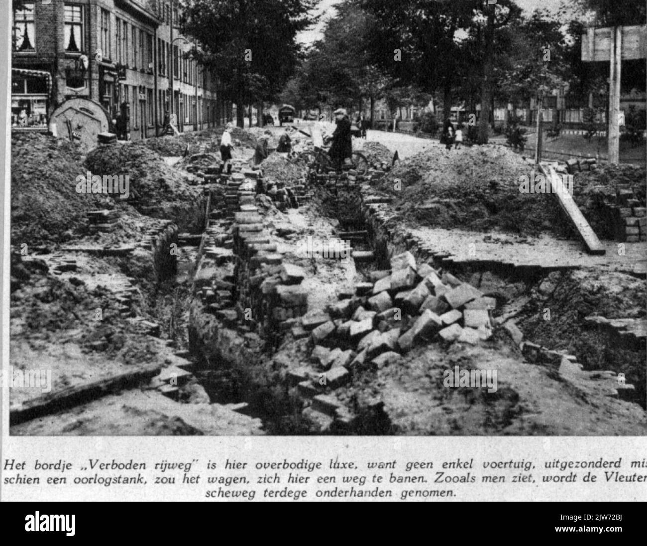 Immagine della posa di tubi lungo la Vleutenseweg ad Utrecht, come parte del lavoro di smorzamento di Vleutensche Wetering. Foto Stock