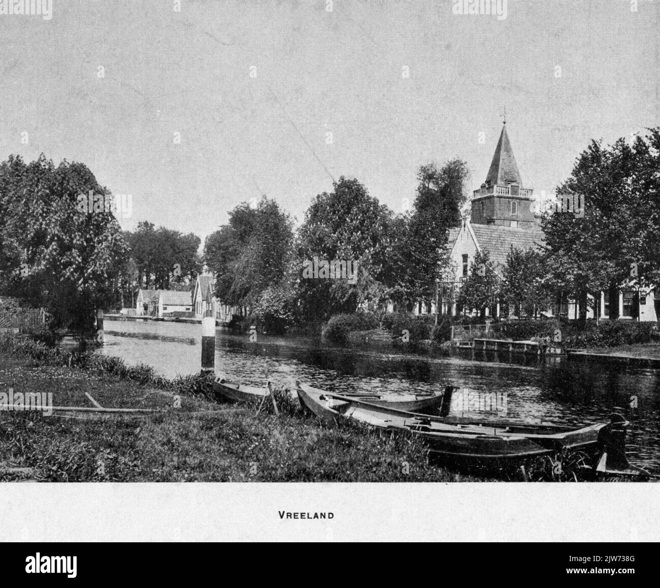 Vista sul Vecht sugli edifici di Klapstraat/Voorstraat in Vreeland da sud-ovest. N.B. il comune di Vreeland è stato aggiunto al comune di Loenen aan de Vecht nel 1964. Foto Stock