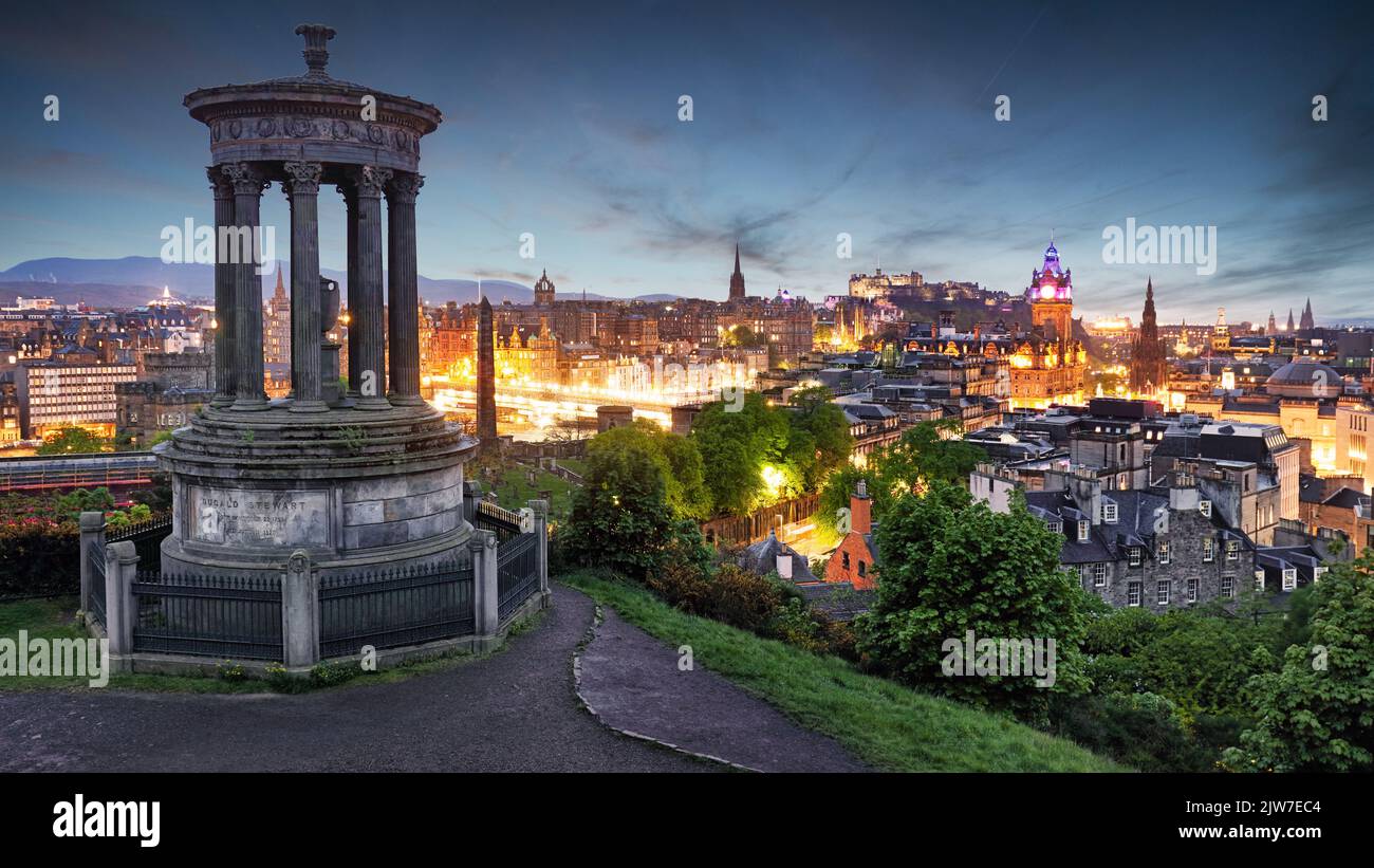 Scozia - panorama di Edimburgo dalla collina di Calton, Regno Unito Foto Stock