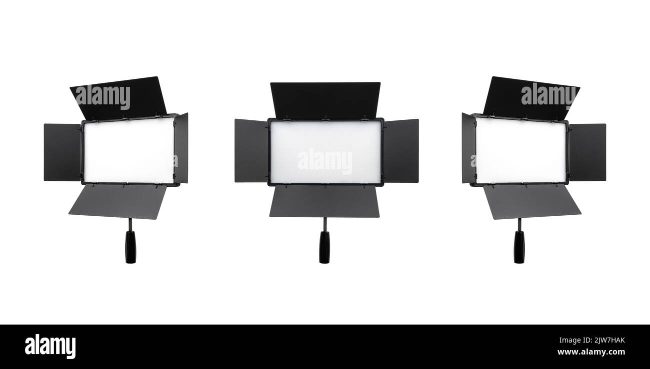 Foto e video lampada isolato su sfondo bianco. Lampada a LED con otturatori speciali per la formazione del flusso luminoso. Apparecchio di illuminazione per foto e video. Foto Stock