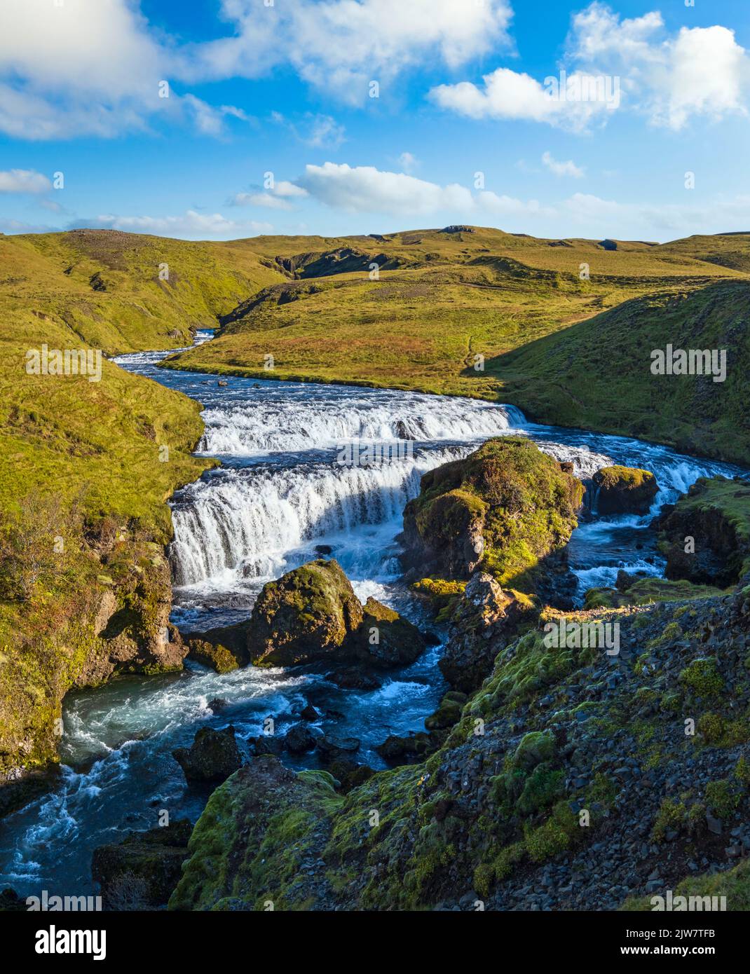 Pittoresca cascata Fostorfufoss vista autunno, sud-ovest Islanda. Foto Stock