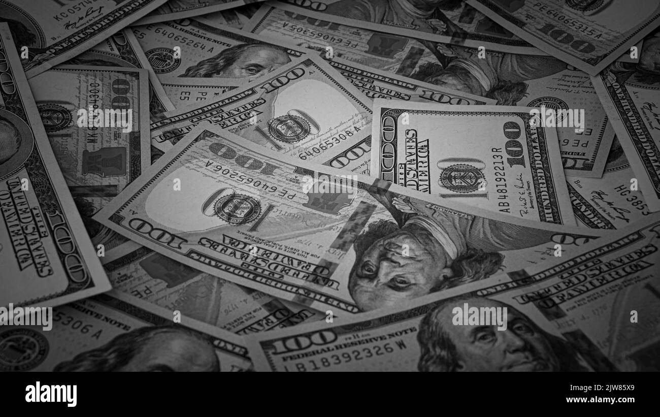Bianco e nero sfondo delle banconote in valuta statunitense concetto finanziario sfondo dei soldi cento dollari fatture Top view primo piano Foto Stock