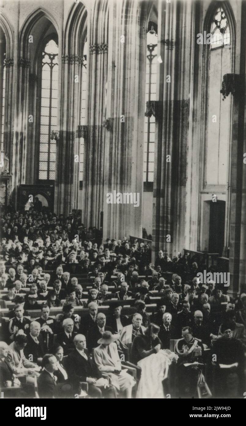 Panoramica Domkerk durante il servizio battesimale di H.K.H. Principessa Marijke nel Domkerk di Utrecht / 9 ottobre 1947. Verso, L.B. Foto Stock