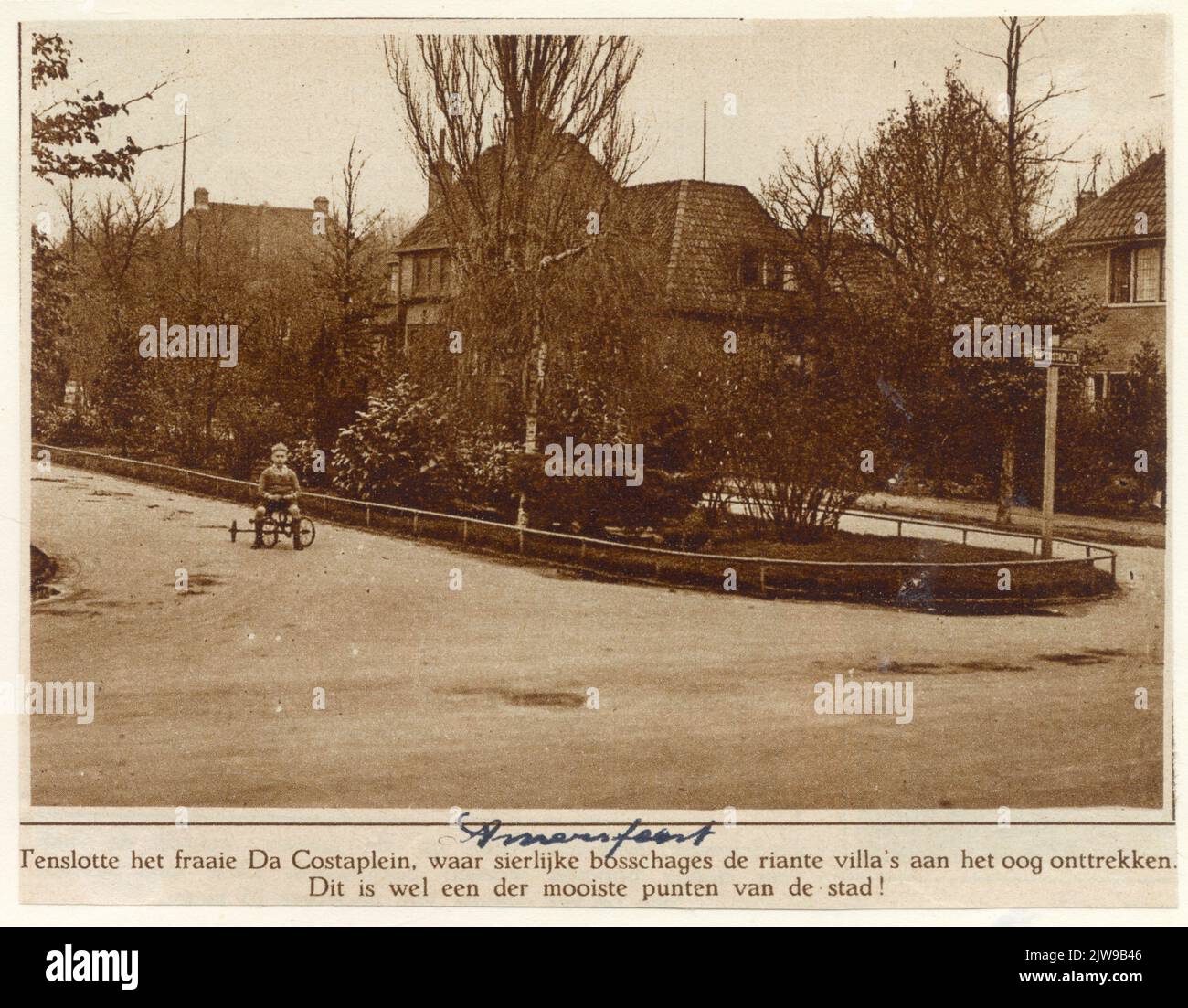 Vista di da Costaplein con edifici e centrale prenotazione con impianto a Amersfoort da sud-est. Foto Stock