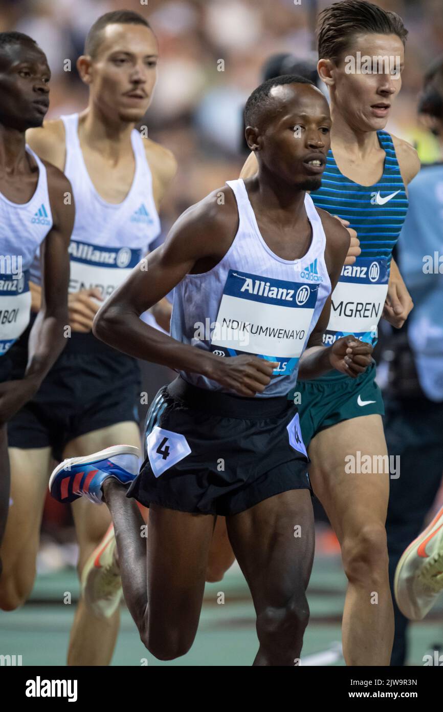 Thierry Ndikumwenayo, del Burundi, si è sfidato nel 5000m durante l'Allianz Memorial Van Damme 2022, parte della serie Diamond League 2022 al Kin Foto Stock