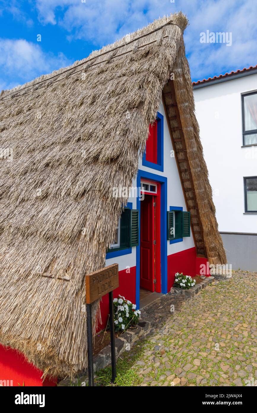 Casa tradizionale a Santana, Madeira, Portogallo Foto Stock