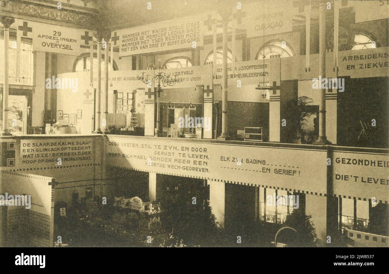 Vista della galleria nella grande sala dell'edificio Tivoli (Kruisstraat) a Utrecht durante la mostra giubilare del Groene Kruis. Foto Stock