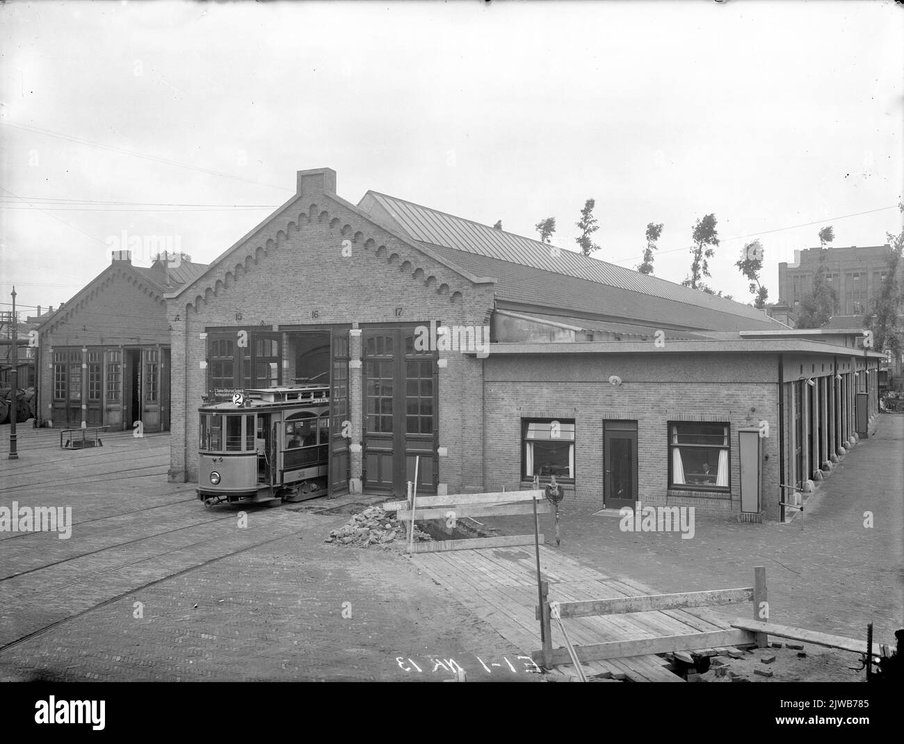 Vista del disegno del G.E.T.U. (Nicolaas Beetsstraat 3) a Utrecht, con un tram elettrico (auto n. 38, serie 33-38). Foto Stock
