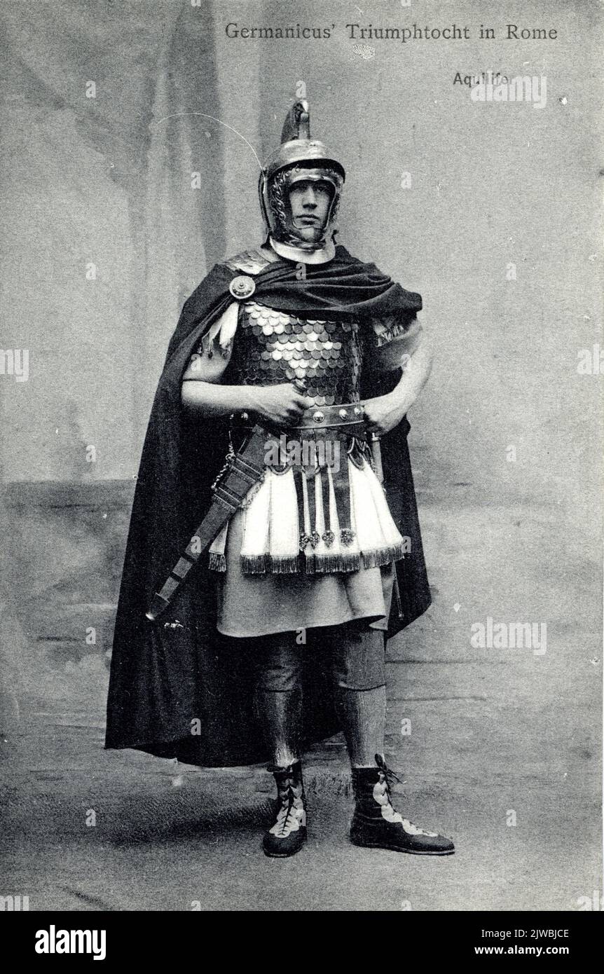 Germanicus' Triumphtocht a Roma/ Aquilifer Foto Stock