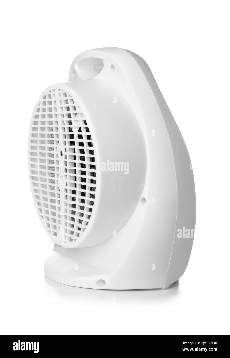 Ventilatore elettrico riscaldatore su sfondo bianco Foto Stock