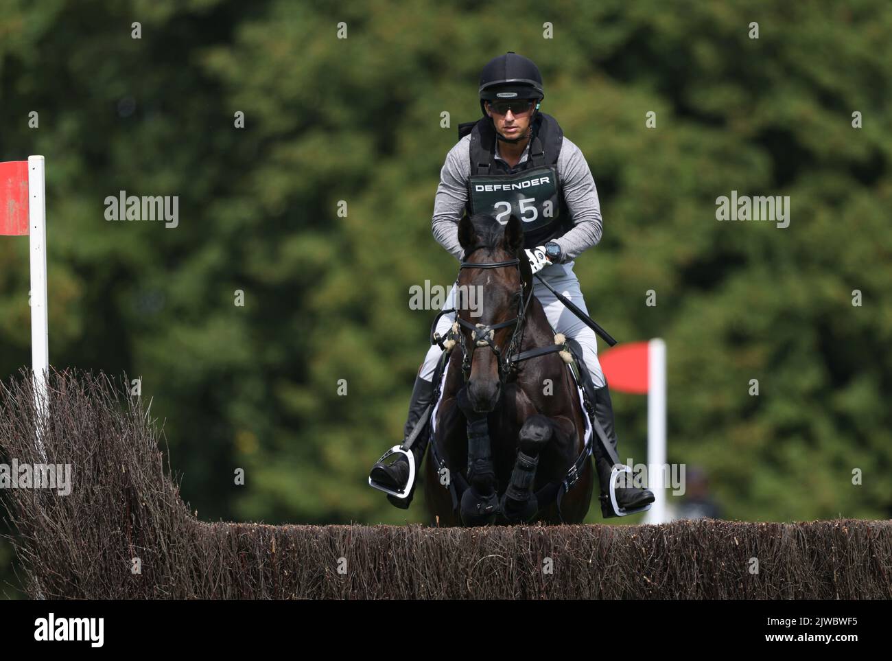 Stamford, Regno Unito. 03rd Set, 2022. Tom D Crisp on Liberty and Glory il terzo giorno della Land Rover Burghley Horse Trials, a Burghley House, Stamford, Lincolnshire, Regno Unito, Il 3 settembre 2022. Credit: Paul Marriott/Alamy Live News Foto Stock