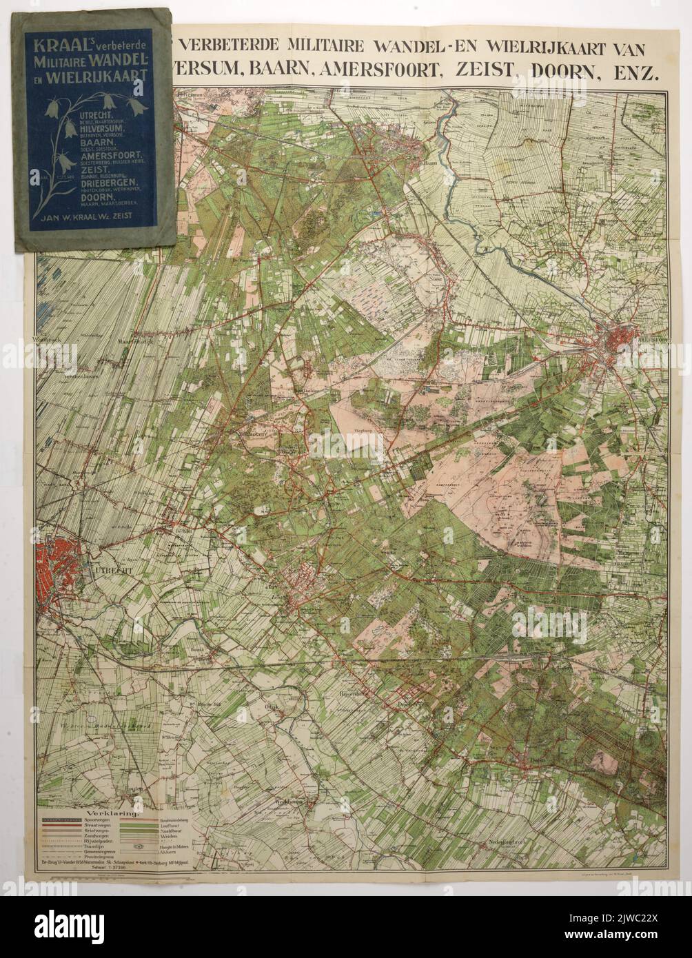 Mappa delle passeggiate a piedi e in bicicletta dell'Utrechtse Heuvelrug con un'esposizione dell'infrastruttura, dell'uso del suolo e dell'altezza in metri. Foto Stock
